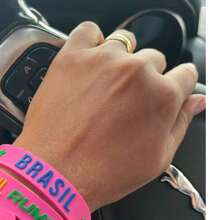 Brazil Silicone Bracelet – Fan Style - Flexible Silicone Bracelet In The Colors Of Brazil, Ideal For Those Who Love Football And Want To Show Their Pride Every Day. Comfortable, Durable Model With Excellent Finish. - Hồng - Xem 2