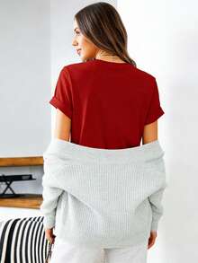 Disney Official Authorization | Women's St. Patrick's Day-Themed Short-Sleeve T-Shirt, Featuring A Dreamy Print Of  And A Green Castle, And Incorporating Lucky Elements Such As Clovers, Pots Of Gold, And  Balloons To Create A Full Festive Atmosphere. Made Of Opaque Fabric, It Is Machine Washable, Suitable For Park Visits And Daily Casual Wear, Making It An Eye-Catching Piece For Holiday Outfits. - Đỏ - Xem 2