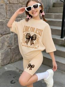 女童两件套，米色T恤和骑行短裤，“LOVE FOR JESUS”标语，豹纹蝴蝶结设计，休闲装，适合返校穿着 - 杏色 - 查看 1