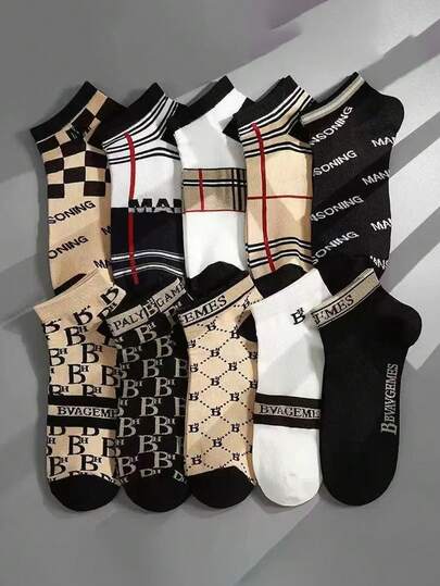 Bộ quà tặng gồm 1 đôi, 5 đôi, 10 đôi tất nam bằng cotton chất lượng cao, in chữ và họa tiết kẻ caro, thích hợp mặc hàng ngày, nhiều màu sắc để lựa chọn, thoải mái, thoáng khí và đa năng.