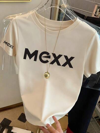 女士新款简约可爱图案休闲度假风宽松百搭圆领短袖T恤，时尚日常上衣，适合日常度假穿着。女士印花短袖T恤，适合夏季日常穿着，也适合情人节、返校季、教师节等节日穿着。字母印花短袖T恤，柔软宽松舒适，高端街头度假风宽松休闲百搭短袖上衣