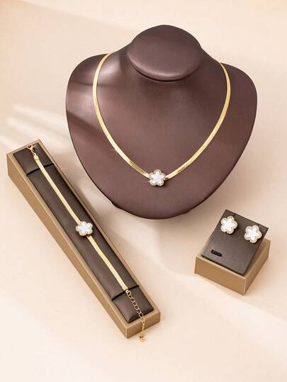 4pcs/Set Fashionable & Elegant Metal Clover Pendant With Rhinestones, Suitable For Teenage Girls Daily & Festival Wear, Necklace, Bracelet, Earrings Set