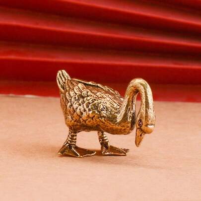 Gold And Copper Color Goose Home Decoration: Adorable Brass-Colored Goose Statue For Home Decoration - No Electricity Required - Suitable For Living Rooms And Offices - A Perfect Gift For Animal Lovers And Home Decoration Enthusiasts