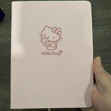SANRIO 1 cuốn sổ tay bìa cứng  màu hồng của  - Giấy dày, màu sắc sống động, chủ đề hoạt hình, lựa chọn hoàn hảo cho văn phòng phẩm, quà tặng, sinh nhật, kỷ niệm, lễ tốt nghiệp, Giáng sinh, quà tặng Ngày Valentine | Thiết kế vui nhộn | Bìa bền chắc (40 tờ) - Nhiều màu - Xem 6