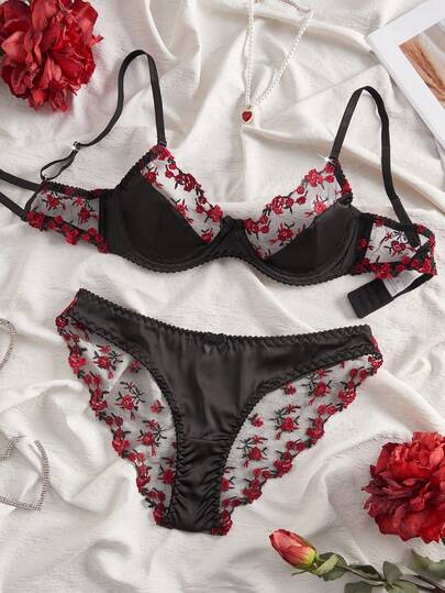 两件套性感内衣套装，复古花卉刺绣文胸和薄纱蕾丝内裤，浪漫优雅女士内衣