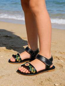 1 Pair Girls' Plus Size Flat Sandals, Embroidered Printed, Round Toe, Cute Roman Style, Suitable For 3-16 Years Old Girls, Casual, Vacation, Summer Wear - Black - View 8