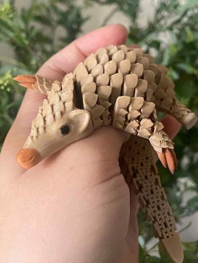 1pc Cute Pangolin Statue, Animal Figurine, Suitable For Indoor/Outdoor Decor, Home Sculpture, Party Gift, Birthday Gift, Spring Garden Decor
