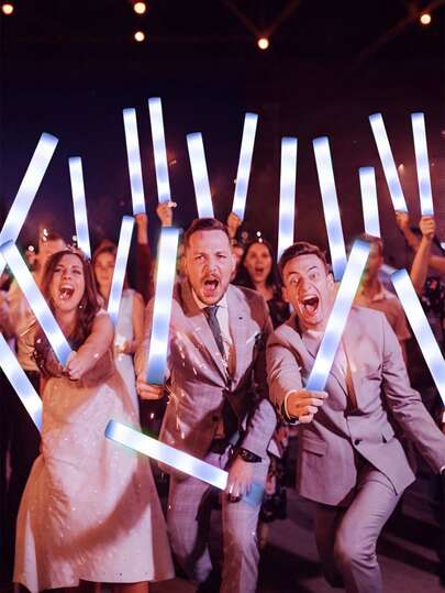 20pcs LED Glow Sticks Suitable For Parties, Weddings, Birthdays, Christmas And Halloween - Battery Powered, Perfect For Creating A Lively Party Atmosphere, Essential For Celebrations | Illuminating Accessories | Practical Lighting