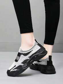 Zapatos deportivos casuales de primavera/verano de suela gruesa, transpirables y antideslizantes, de punto negro y blanco, de estilo ligero y de tipo calcetín - Blanco y Negro - Ver 5
