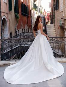 Charming Strapless Sweetheart Beaded Bodice Satin Ballgown Wedding Gown With Sweeping Train, Wedding Dresses For Bride, Elegant And Comfortable, Includes Plus Sizes, Bridal Gown, Formal Dresses For Women, Suitable For Wedding, Party, Vacation, Bride, Formal Occasions, Dinner Dress, Prom Dress, After-Party Dress, Homecoming Dress, Cocktail Party, Birthday Party, Celebration, Gala, Festival, Ceremony, White - 白色 - 查看 3