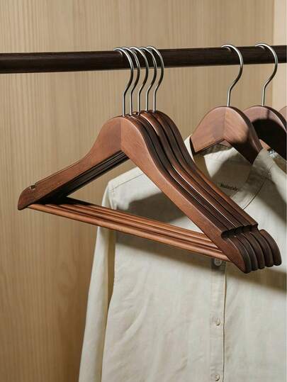 1/5个天然木质防滑衣架，多功能晾衣架，适用于家庭、衣柜、浴室、服装店和酒店，非常适合存放衣物并保持整洁，适合作为送给女性、男性和家庭的礼物。