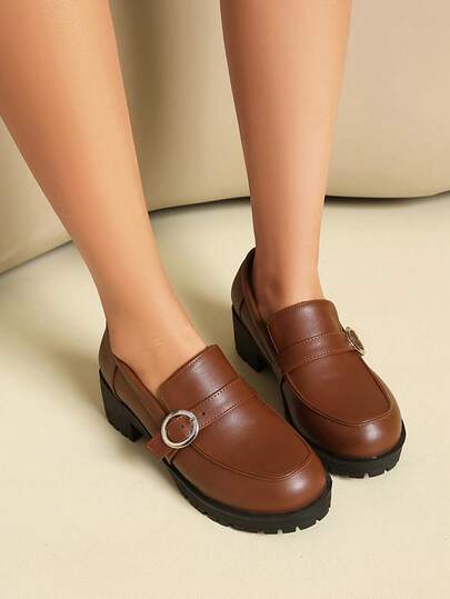 Bruna oxfordskor för kvinnor, gjuten sula, grund tå, moderiktiga Mary Jane-skor med grov klack och tjock botten, spänne fram, pendling, kontor, bekväma slip-on-skor med rund tå