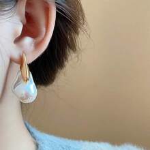 Electroplated Silver Asymmetrical Pearl Earrings, French Luxury Elegant Earrings For Women - Gold - View 1