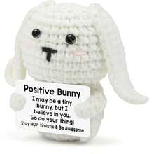 1个针织正能量兔子玩偶和一张印有“正能量兔子：我可能是只兔子，但我相信你”的卡片。去做你自己！保持跳跃的节奏，变得精彩！ - 彩色 - 查看 1