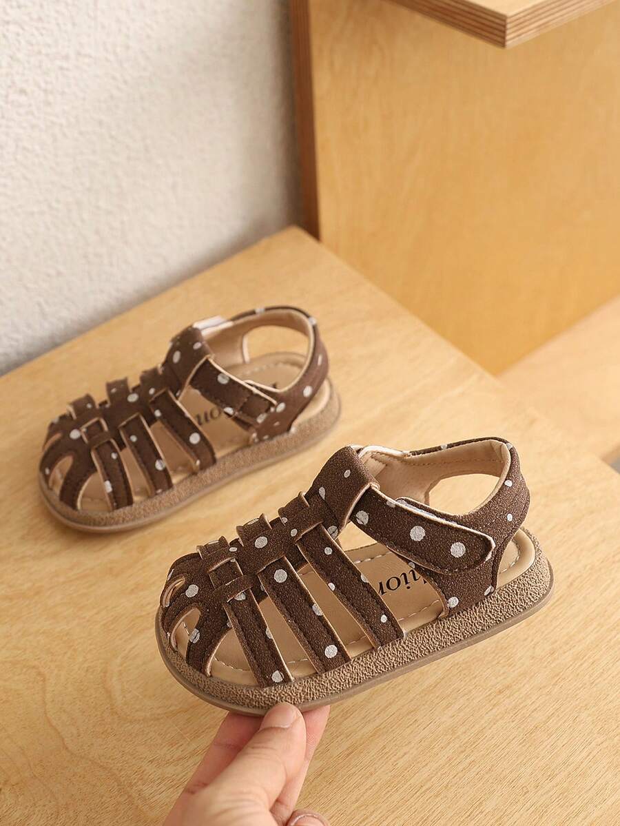 一双男童PU运动鞋，采用时尚经典的欧式风格和罗马风格的魔术贴设计，适合夏季穿着。 - 咖啡棕 - 查看 1