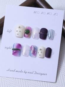 10片/套 手工制作Y2K紫色风格短方形美甲贴片，搭配3D手工绿色指环和手绘渐变细闪晕染美甲装饰。内含1片果冻胶和1把指甲锉。完美适用于日常生活以及科切拉音乐节派对装扮，是美甲贴片和美甲护理产品的理想之选。手工制作美甲贴片 - 紫色 - 查看 3