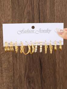 Set de 12 pendientes de estilo bohemio y punk para mujeres, con diseños geométricos cuadrados y corazones retorcidos, versátiles para uso diario y fiestas, gran regalo - Dorado - Ver 4