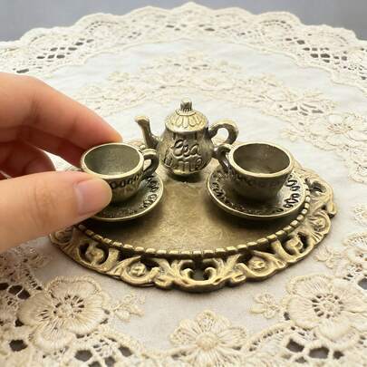 Bộ ấm trà thu nhỏ cổ điển tỷ lệ 1/6 1/12, phụ kiện trang trí nhà búp bê, đạo cụ chụp ảnh đồ ăn mini, trang trí nhà mô hình, đồ trang trí thủ công sáng tạo lý tưởng, quà tặng phòng ký túc xá & tiệc tùng, đồ trang trí nhà cửa, quà tặng nhỏ