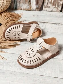 Children's Fashion Flat Hook And Loop Hollow Flower Design Sandals - Beige - View 1