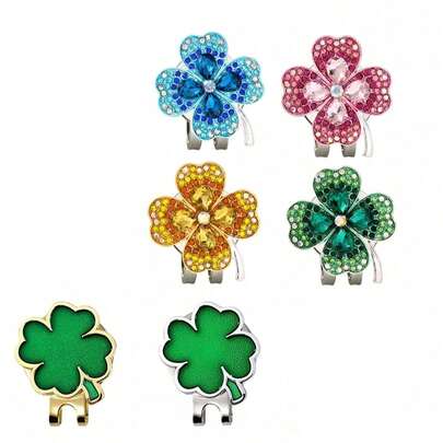 Un conjunto de marcadores de bola de golf con trébol de cuatro hojas brillante en una caja, con logotipo de panda, bandera nacional y marcadores de uva en varios colores - Clips magnéticos para sombreros y marcadores de bola. Accesorios de golf de alta calidad que son fáciles de usar, adecuados para marcar posiciones de golpe a corta distancia. Es un excelente regalo para los entusiastas del golf.