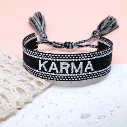 1件手工编织业力字母手链，复古简约创意休闲祝福配饰