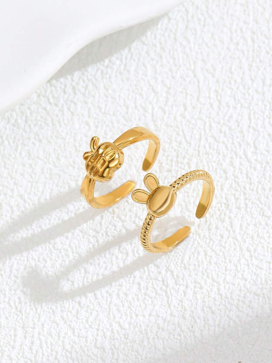 Set 2 buah cincin stainless steel berlapis emas 18K dengan desain apel dan kelinci yang lucu, cocok untuk dipakai wanita atau sebagai hadiah. - Yellow Gold - View 1