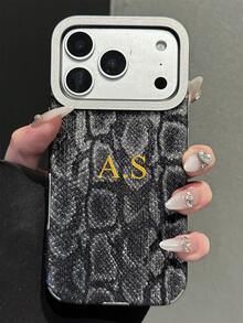 [Customized] Personalized Customized Letters Name Low Luxury Crocodile Pattern Faux Leather Phone Case Compatible With IPhone 17 Pro Max 17 16 15 14 13 Pro Max 14 15 16 Plus Shockproof Protective Cover - Black - View 18