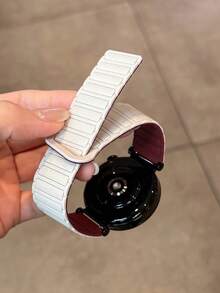 18mm/20mm/22mm 超薄硅胶磁吸表带 - 兼容华为 Galaxy Watch 7/6/5/4 40mm/44mm、Galaxy Watch 5 Pro、Galaxy Active 2、Watch 6/4、GT4/GT3/GT2 Pro - 舒适的中性设计 - 彩色 - 查看 2