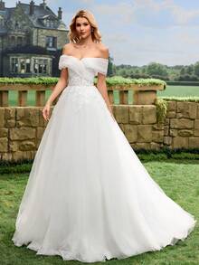 Đầm cưới dáng chữ A trễ vai, chất liệu ren, mềm mại, thanh lịch, lãng mạn, sang trọng theo phong cách Bohemian, kiểu dáng quý phái/hoàng gia, thích hợp cho đám cưới ngoài trời tại nhà thờ hoặc đám cưới riêng tư mùa xuân. - trắng - Xem 9