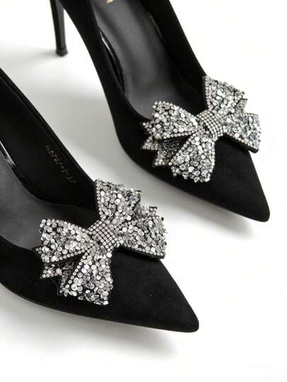 1 par de clips para zapatos desmontables con lazo 3D de lentejuelas, base de tela negra con densas lentejuelas redondas plateadas y diamante de imitación, para agregar brillo a los atuendos diarios