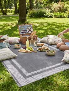 1片双面防水塑料草坪垫,耐用防滑户外地毯,适用于花园、露台、露营、泳池、后院、阳台、野餐,全天候塑料地毯,适用于户外入口(黑色和米色) - A - 查看 4