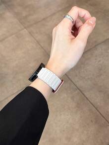 18mm/20mm/22mm 超薄硅胶磁吸表带 - 兼容华为 Galaxy Watch 7/6/5/4 40mm/44mm、Galaxy Watch 5 Pro、Galaxy Active 2、Watch 6/4、GT4/GT3/GT2 Pro - 舒适的中性设计 - 彩色 - 查看 4