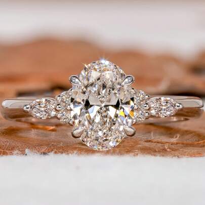 Brilliant Pigeon Egg Cubic Zirconia Elegant White Gold Plated Luxury Women's Wedding Band, Minimalist Jewelry