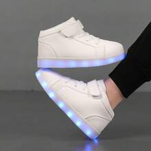 Giày phát sáng thời trang Xuân Thu, Giày thể thao LED cá tính, Giày chạy bộ phát sáng ban đêm, Giày thể thao ngoài trời cho thanh thiếu niên, Quà tặng chất lượng cao cho người trẻ tuổi, Quà sinh nhật cho thiếu niên. Chất liệu: - trắng - Xem 11