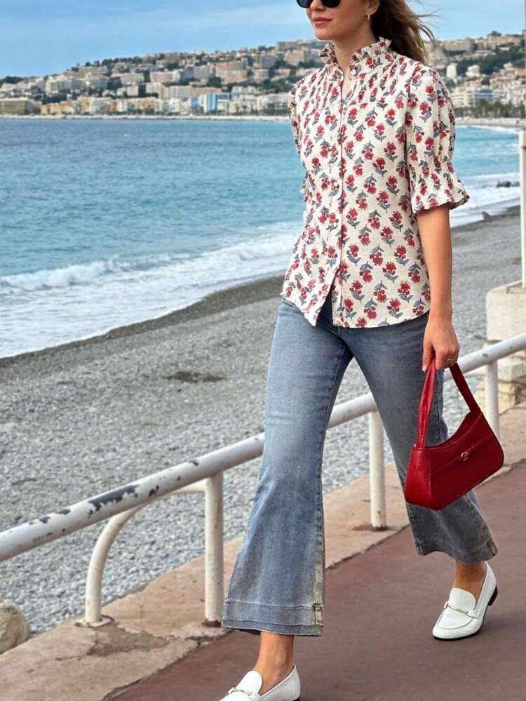 Camisa casual de mujer con estampado floral, inspirada en vacaciones con estampado floral multicolor, decorada con detalles de encaje floral rojo en el cuello y los puños, diseño plisado, frente de una sola hilera, camisa suelta corta, primavera/verano - Multicolor - Ver 8
