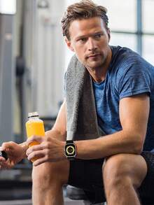 兼容 38mm、40mm、41mm、42mm、44mm、45mm、46mm、49mm 表带。环形自粘编织尼龙运动表带，兼容 Ultra/11/10/9/8/7/6/5/4/3/SE 系列男女款表带。柔软透气，适合运动休闲佩戴。 - 黑色配灰色 - 查看 8