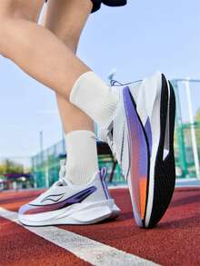 男士户外碳板运动鞋，跑步鞋，适用于比赛、训练、半程马拉松、速度跑；女士运动鞋，田径比赛鞋；女士公路跑鞋，透气网面，耐用防滑减震鞋底 - 白色 - 查看 9