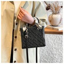 2026 Winter New Classic Lady Diana Bag, Large Capacity Commuter Bag, Textured Shoulder Crossbody Handbag, Versatile Tote - Black - View 4