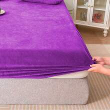 King Size Fleece Sheet Set Measuring 260x230cm. Softness And Comfort. - Purple - View 2