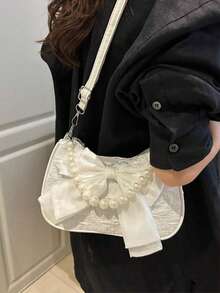轻便商务休闲菱格纹公主款仿珍珠水钻珍珠链装饰提花蝴蝶结仿珍珠装饰包，适合派对、婚礼、舞会和晚宴等场合，可装口红等物品。这款女士珍珠包适合青少年、大学生、职场新人及白领人士，完美适用于办公室、大学、工作、商务、通勤、户外、旅行、郊游等各种场合。是送给她的完美情人节礼物，也是最佳情人节礼物之选。 - 白色 - 查看 3
