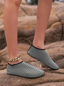 女士户外涉水鞋，透气防滑水鞋，轻便时尚沙滩/冲浪/游泳鞋 - 灰色 - 查看 5