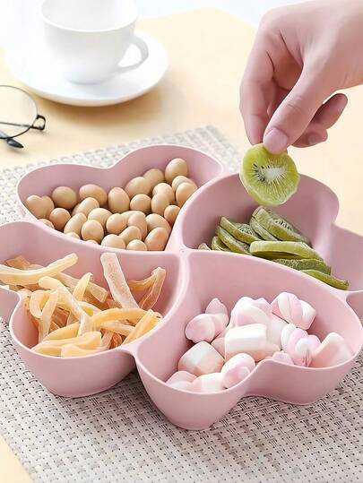 可重复使用的塑料心形派对小吃盘，四格开胃菜托盘，糖果/坚果/水果容器，适合旅行、居家、餐厅、厨房、生日、毕业典礼、母亲节、返校季、婚礼、家居装饰、海滩、邮轮、厨房小工具