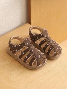 一双男童PU运动鞋，采用时尚经典的欧式风格和罗马风格的魔术贴设计，适合夏季穿着。 - 咖啡棕 - 查看 4