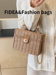 时尚女士精致手提包，单肩斜挎方形草编包，休闲纯色镂空编织设计，金属旋扣闭合，优雅高档质感，适合海滩、旅行和度假。 - 卡其色 - 查看 8