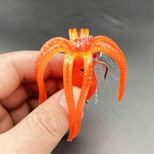 1 pieza Señuelo de pesca de silicona suave que brilla en la oscuridad con ojos 3D realistas y movimiento de natación realista, hecho de silicona flexible y duradera, señuelo de alta luminosidad adecuado para pesca de agua dulce y salada para atraer efectivamente a peces depredadores como lubina, trucha, salmón, perca, ideal para pesca en alta mar, barco, muelle, playa, lago, río y , equipo de pesca portátil esencial para pescadores y entusiastas al aire libre - Multicolor - Ver 5