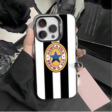 [Livraison locale 24h] Étui de téléphone de football rétro Newcastle 17" 22-26 Galaxy 13-15 ULTRA, compatible avec iPhone 17 16e 16 15 14 13 12 11 Mini Pro Max Air X XR XSMAX 8 7 Plus, coque arrière mate antichoc - Argent - Voir 5