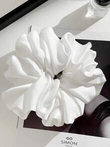 1pc White Faux Silk Large Fluffy High Elasticity Soft Smooth Texture Fashionable Casual Comfortable Wear All-Match Women's Hair Scrunchie With A Of Luxury Scrunchies Hair Ties Scrunchy Hair Ties Ponytail Accessories Elastic Band - 淺灰色 - 查看 10