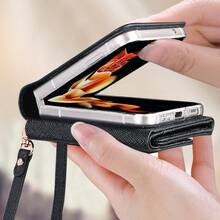 Ốp lưng điện thoại giả da tương thích với Galaxy Z Flip 3/4/5/6/7, có khe đựng thẻ, dây đeo, ví, vỏ bảo vệ kèm dây đeo cổ tay cho Flip3/Flip4/Flip5/Flip6 - màu đen - Xem 7