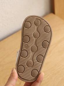 A Pair Of Male Baby PU Sneakers With A Fashionable And Classic European Style And Roman Style Hook And Loop Design, Suitable For Summer. - Beige - View 7