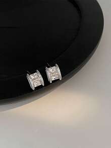 New Fashion Delicate Mini Letter H Stud Earrings, Unique Chic Versatile Daily Wear - Mini Earrings - View 2